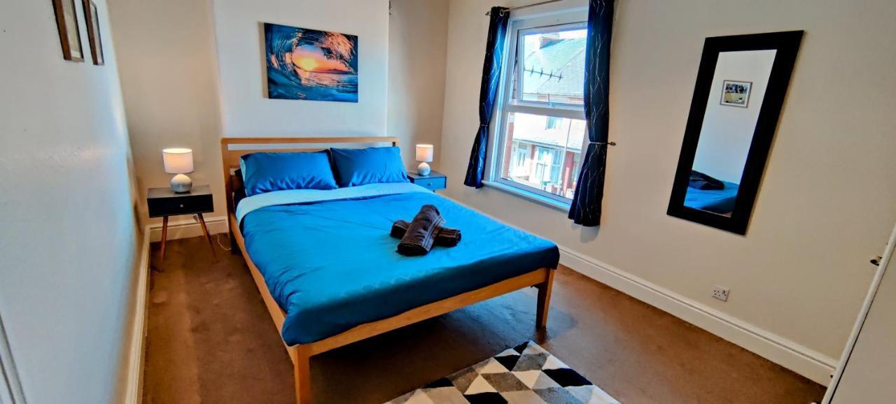 Rhubarb Terrace On The Coast - Sleeps 1-6 Villa Colwyn Bay Exteriör bild