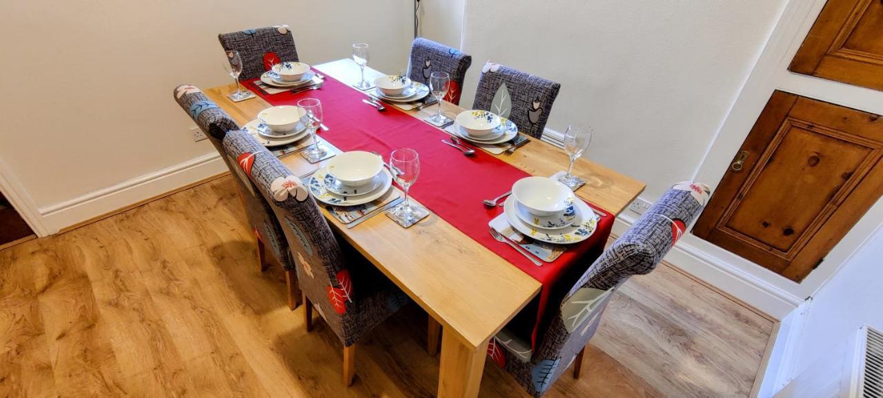 Rhubarb Terrace On The Coast - Sleeps 1-6 Villa Colwyn Bay Exteriör bild