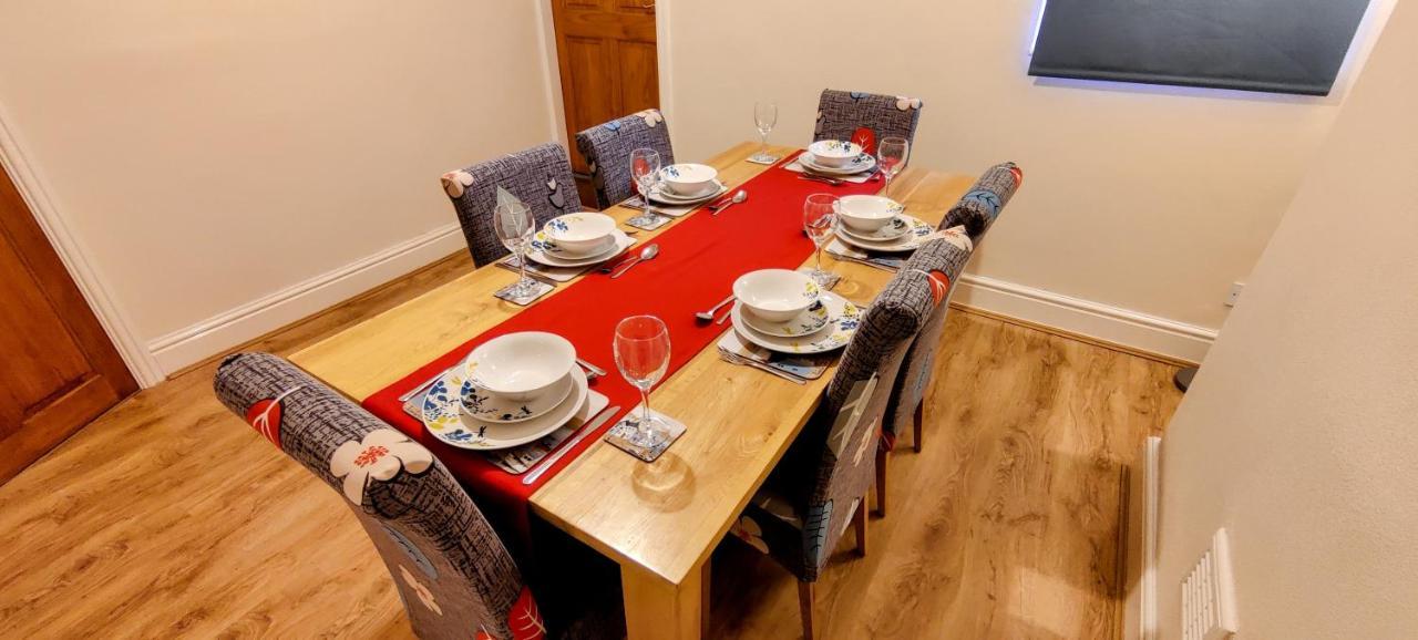 Rhubarb Terrace On The Coast - Sleeps 1-6 Villa Colwyn Bay Exteriör bild