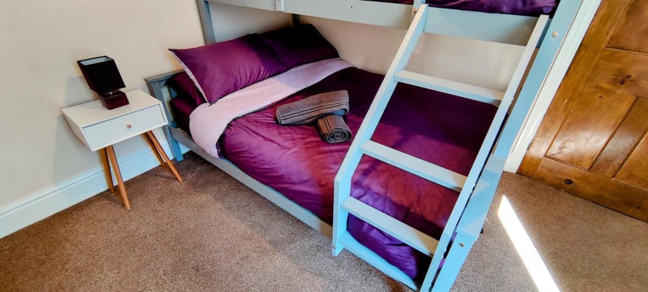Rhubarb Terrace On The Coast - Sleeps 1-6 Villa Colwyn Bay Exteriör bild