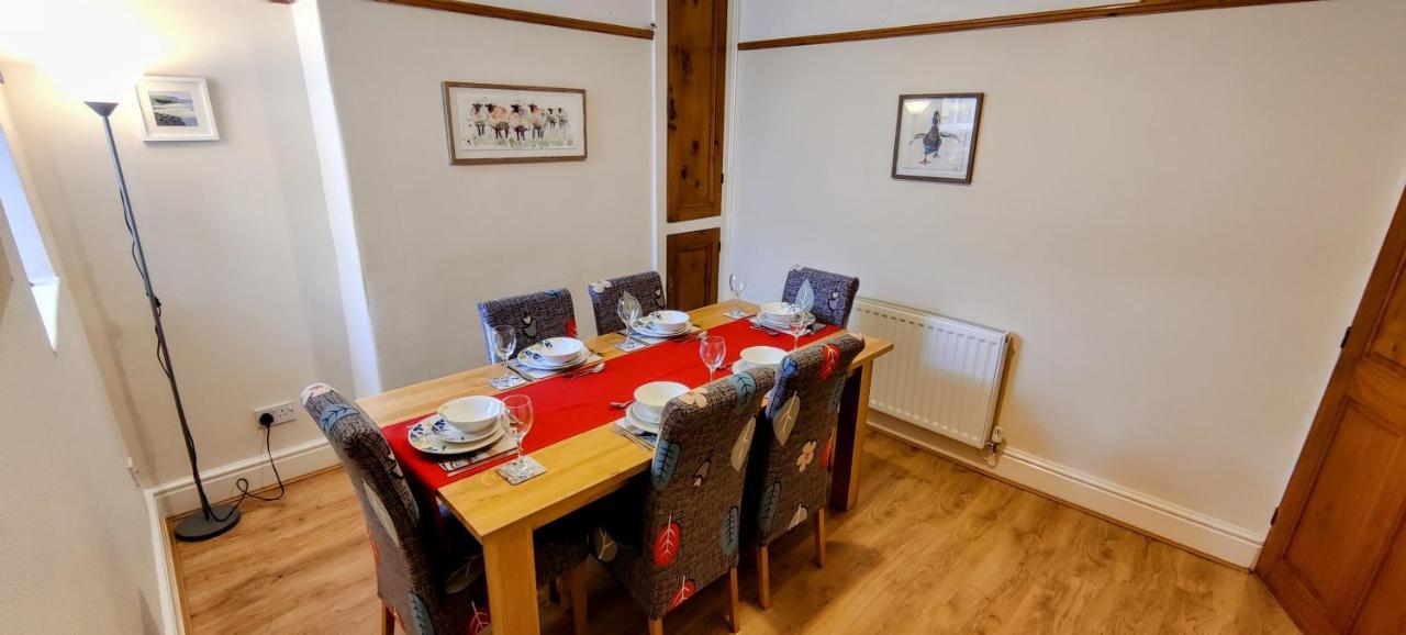 Rhubarb Terrace On The Coast - Sleeps 1-6 Villa Colwyn Bay Exteriör bild